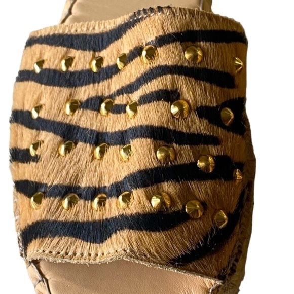 CARVELA Leather Animal Print Mules Made of Calf’s Studded Platform Mule… - Picture 5 of 12